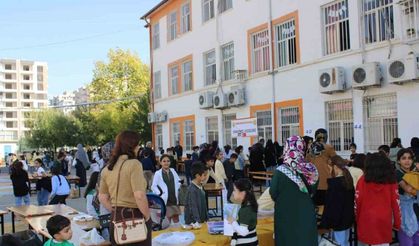 Minik yüreklerden Gazze’ye destek etkinliği