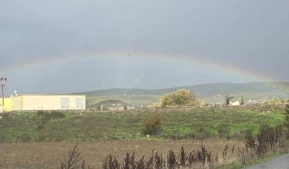 Moymul ovasında gözlenen gökkuşağı büyüledi