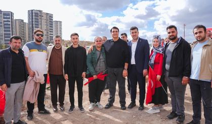 Şehitkamil’de gençler, Cumhuriyet için yürüdü