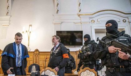 Slovakya’da Başbakan Fico’ya suikast girişiminde bulunan saldırgana 21 yıl hapis cezası