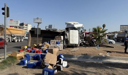 Mersin’de tırlar zincirleme kaza yaptı: 2 yaralı