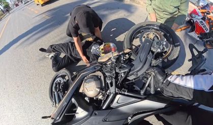 Kask Hayat Kurtardı: Motosikletli Kazayı Ucuz Atlattı