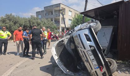 Takla Atan Araç Elektrik Trafosuna Çarparak Durabildi!
