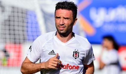 Gökhan Gönül 38 yaşında futbola veda etti