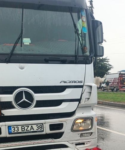 Tırın çarptığı yaya hayatını kaybetti