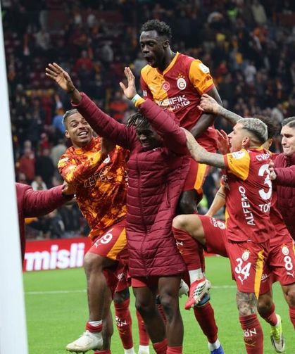 Galatasaray’da maç sonu büyük sevinç