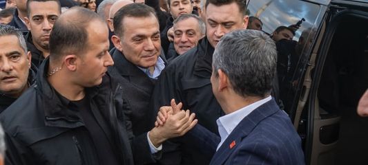 Başkan Özyiğit Adana da Özgür Özel’le “Büyük Kucaklaşma” öncesi