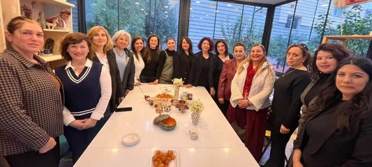 Depremzede Kadınlara Seramik Atölyesinde Dayanışma Ziyareti