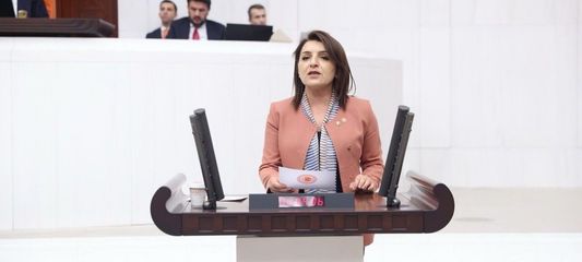 Gülcan Kış: “Çanakkale Bağımsızlık Yolumuzu Aydınlatıyor”