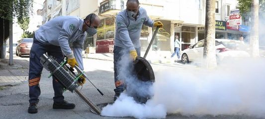 Mersin Büyükşehir Belediyesi kent genelinde haşereyle mücadeleyi sürdürüyor