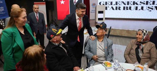 Şehit aileleri ve gaziler iftarda bir araya geldi