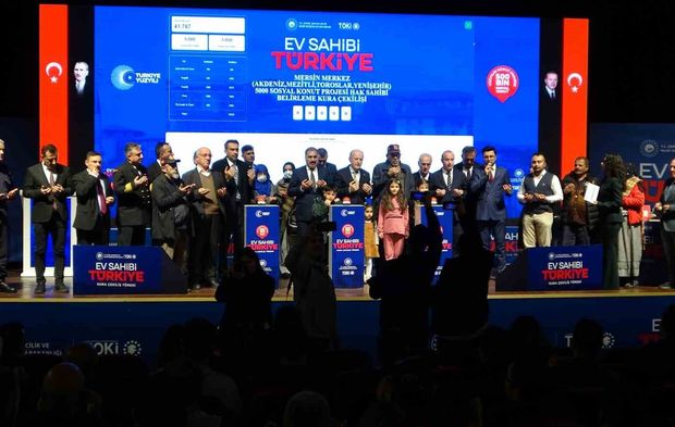 500 bin sosyal konut projesi kapsamında Mersin'de 8 bin 190 hak sahibi belirlendi