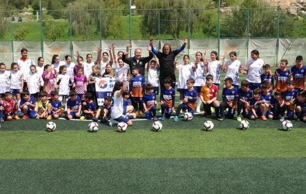 Spor Dostu Mersin Üniversitesi: 640 Çocuk Geleceğe Koşuyor