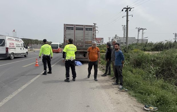 Mersin’de Feci Kaza: Motosikletli Sürücü Kamyona Çarptı