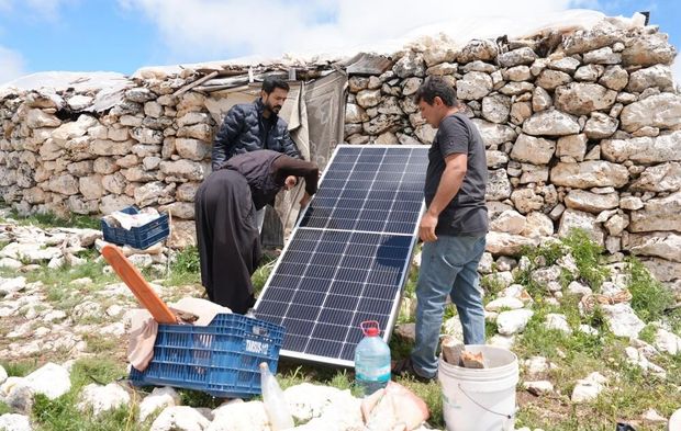 Toroslar'ın Zirvesine Güneş Paneli Desteği