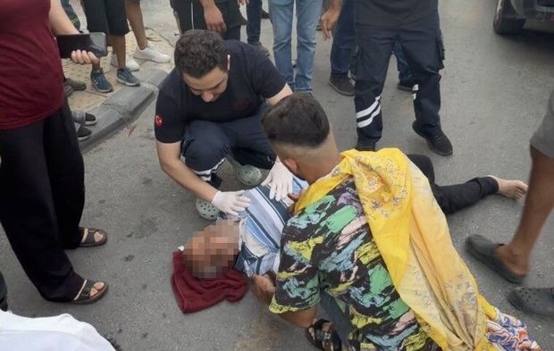 Motosikletin çarptığı yaşlı adamın eşi gözyaşlarına boğuldu