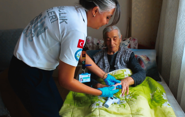 Evde Sağlık Ekiplerinden Yaylada Çadırda Hizmet