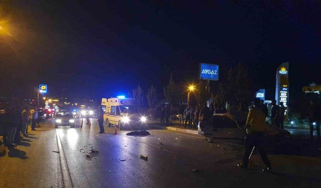 Mut'ta trafik kazasında genç kız öldü 4 yaralı var