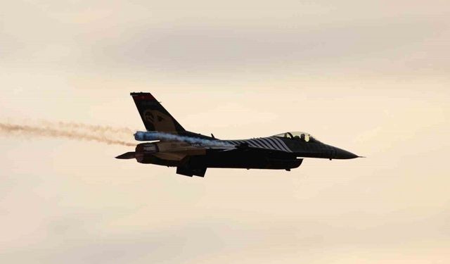 SOLOTÜRK’ten Adana semalarında muhteşem gösteri
