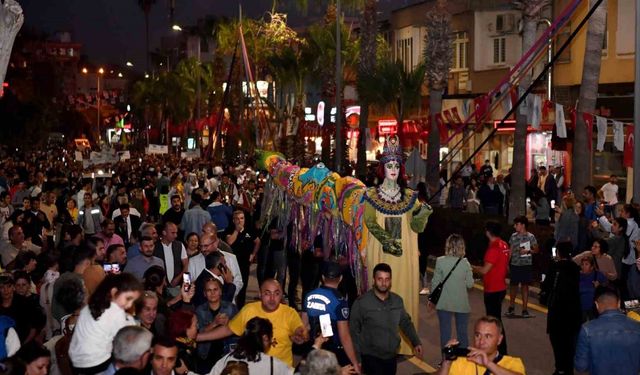Tarsus’ta Şahmeran festival coşkusu sürüyor