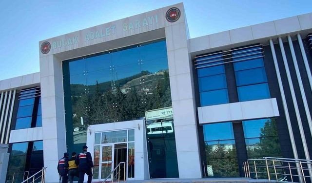 Burdur’da farklı suçlardan hapis cezası olan 5 firari yakalandı