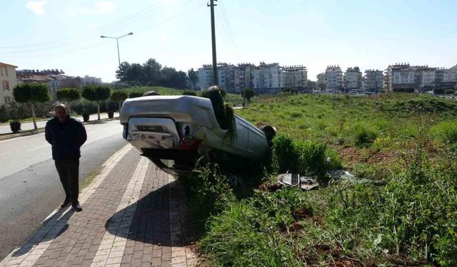 Manavgat’ta otomobil takla attı: 1 yaralı