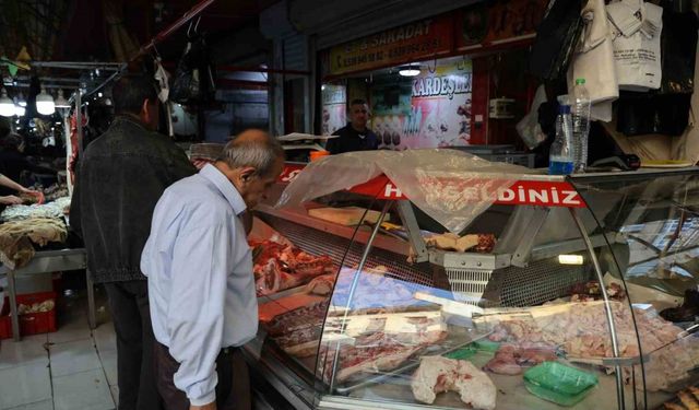 "Senden aldığım et ile zehirlendim" diyerek kasapları dolandırdılar