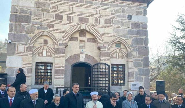 Diyanet Başkanı Erbaş, 45 yıldır kapalı olan İsfahani Mescidi’nin açılışını yaptı