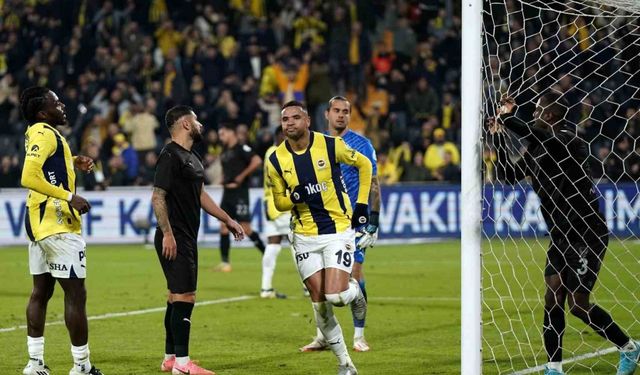 Fenerbahçe, Hatayspor’a karşı galibiyet serisini 8 maça çıkardı