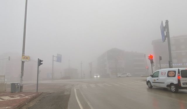 Kulu’da yoğun sis ve gizli buzlanma hayatı olumsuz etkiliyor