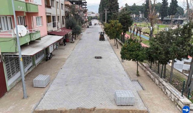 Nazilli Belediyesi’nden, 268 sokakta yol yenileme çalışması