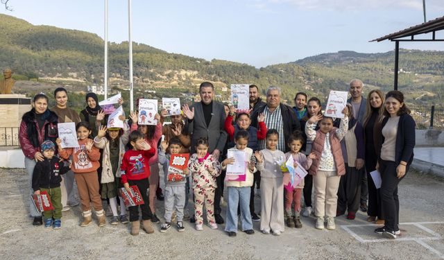 Başkan Tuncer, öğrencilerin karne heyecanına ortak oldu