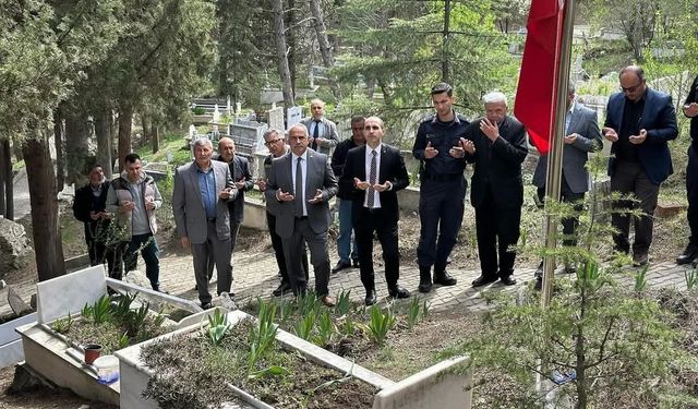 Bayram arifesinde şehitler unutulmadı