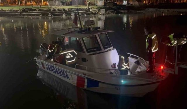 İntihar girişiminde bulunan genç kadını jandarma engelledi