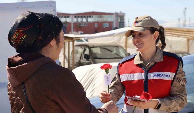 Jandarma, kadınları unutmadı