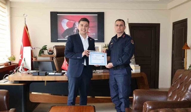 Karacasu’da kolluk kuvvetleri amirleri başarı belgesi ile ödüllendirildi