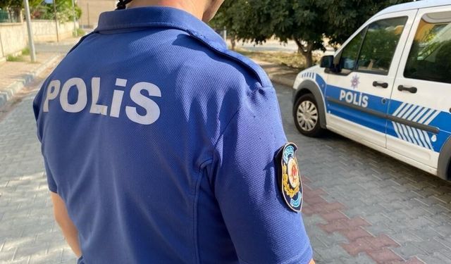 Kuşadası’nda polis aranan şahıslara göz açtırmıyor