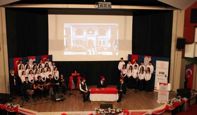 Lise öğrencilerinin gösterisi ayakta alkışlandı