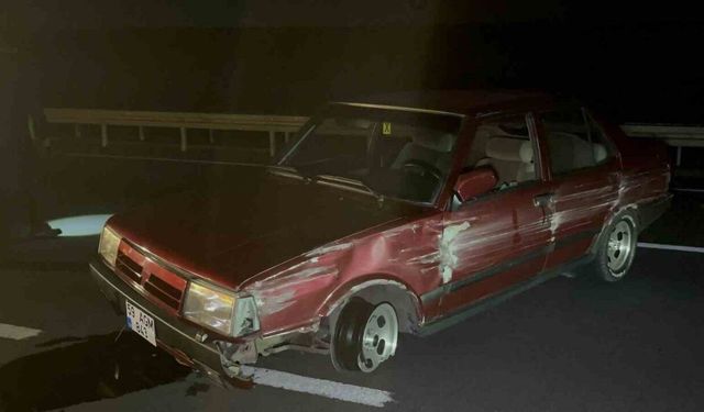 Bariyerlere çarpan otomobilin alkollü sürücüsü yaralandı