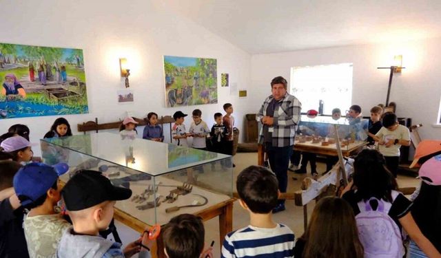 Birinci sınıf öğrencileri tarımla tanıştı