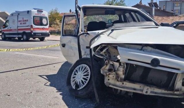 Konya’da hasta taşıyan ambulans ile otomobil çarpıştı: 2 yaralı