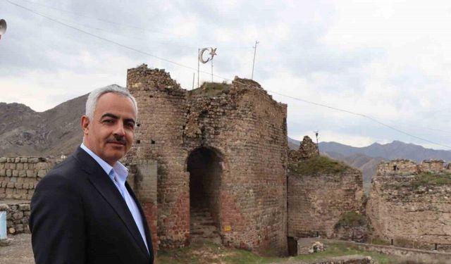 Oltu Kalesi’nin restorasyonu başlıyor
