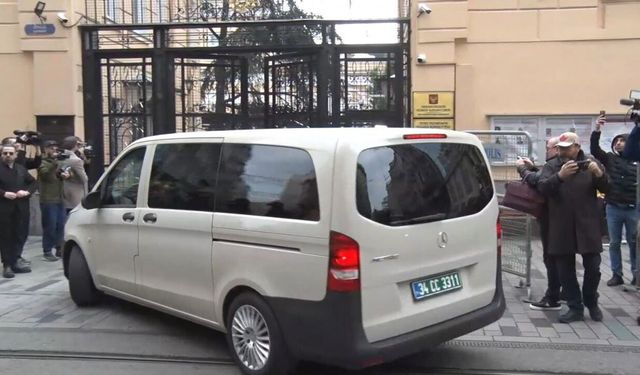 Rus ve ABD heyeti kritik görüşme için konsolosluğa geldi