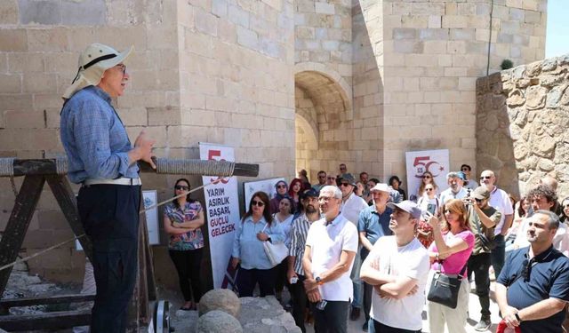 Elazığ’da bilim, tarih ve kültür Harput Kalesi’nde buluştu