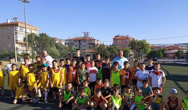 Çocuklara yönelik futbol kursu başladı