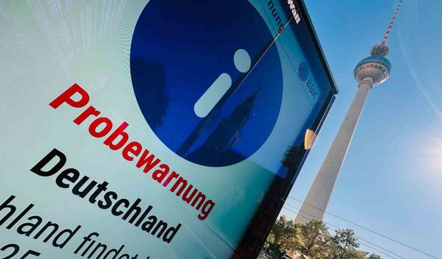 Almanya’da acil durum tatbikatı: Uyarı sirenleri çaldı, cep telefonlarına mesaj gönderildi