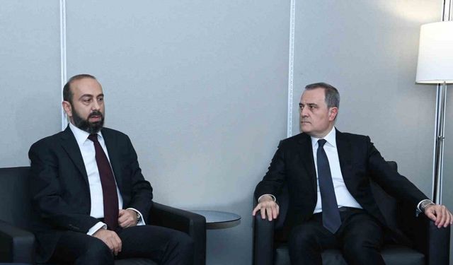 Azerbaycan Dışişleri Bakanı Bayramov, Ermeni mevkidaşı Mirzoyan ile görüştü