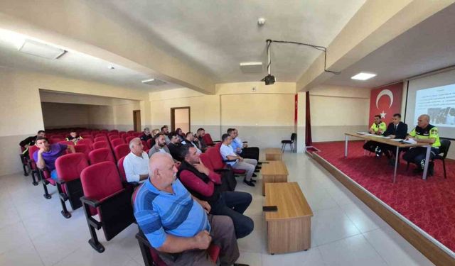 Çemişgezek’te okul servis şoförleri bilgilendirildi