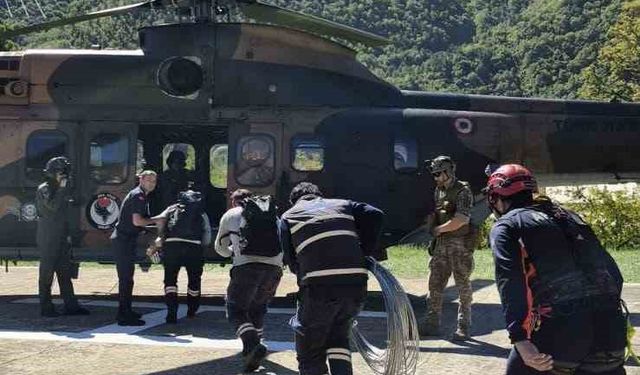 Çoruh Edaş’tan sel felaketinin yaşandığı Artvin’in dağ köylerine helikopterle müdahale