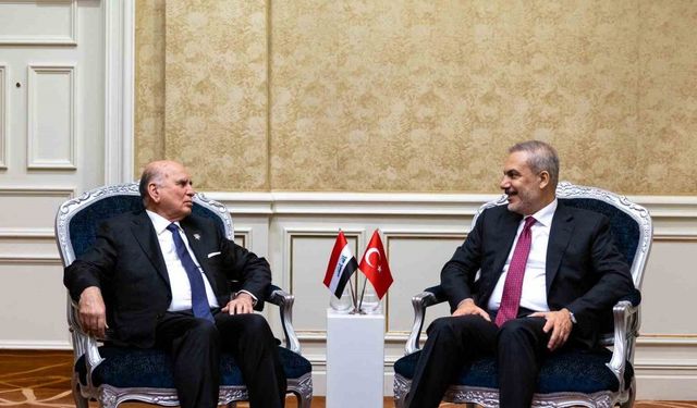 Dışişleri Bakanı Fidan, Irak Dışişleri Bakanı Hüseyin ile bir araya geldi